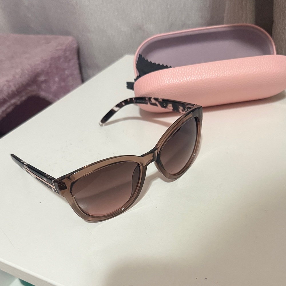 Jones New York Sunglasses